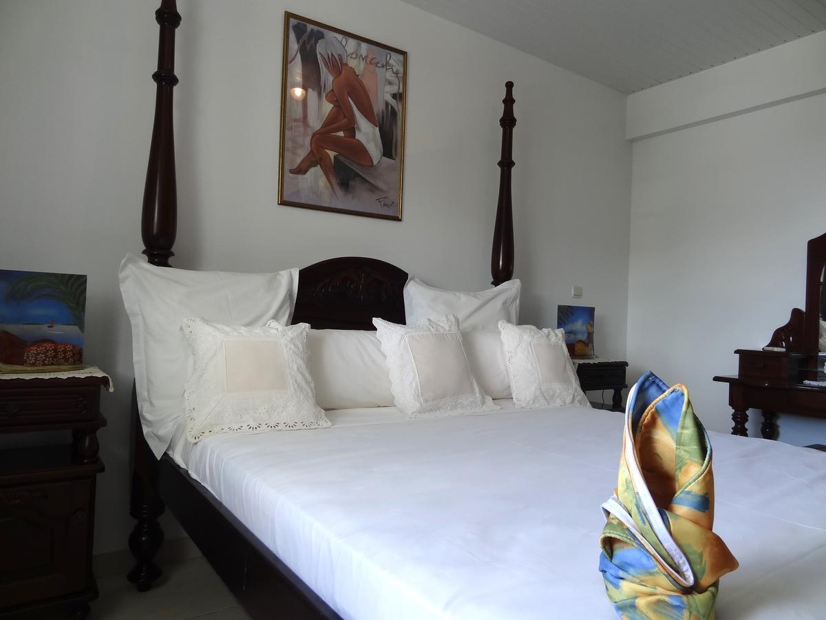 Bed & Breakfast 6 Suites Piscine Et Plage Pointe Faula Ле-Воклен Екстер'єр фото