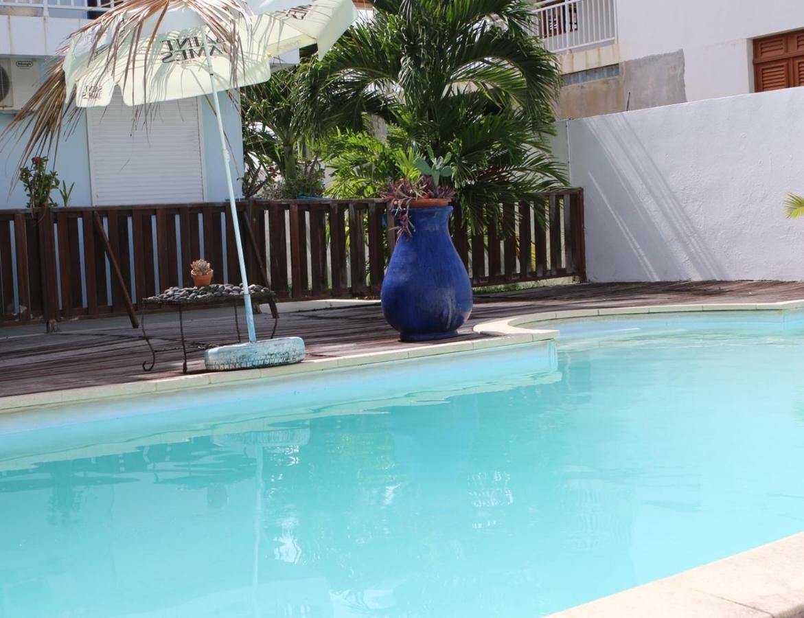 Bed & Breakfast 6 Suites Piscine Et Plage Pointe Faula Ле-Воклен Екстер'єр фото